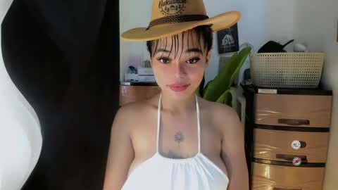 Snapshot of mia_lover9 chatting on July 21, 7:00 am M I A online show from July 21, 7:00 am