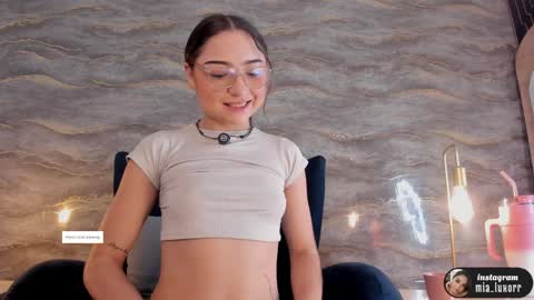 mia_luxor online show from March 31, 11:43 am