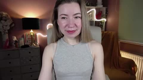 Mia online show from February 3, 7:18 am