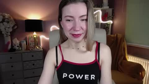 Mia online show from February 6, 7:35 am