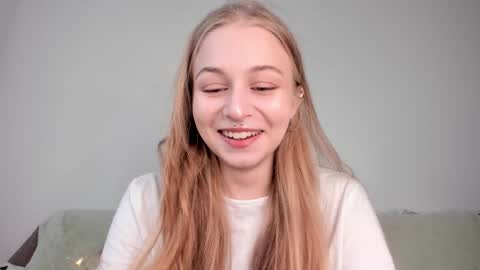 Mia here Appreciate your support online show from March 12, 4:02 pm