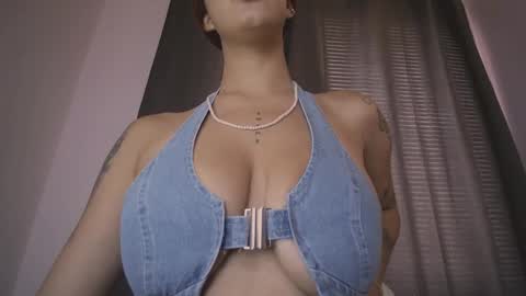Snapshot of mia_millers2311 chatting on October 23, 1:54 pm mia independent model online show from October 23, 1:54 pm