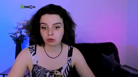 mia_mooon_ online show from June 13, 8:23 am