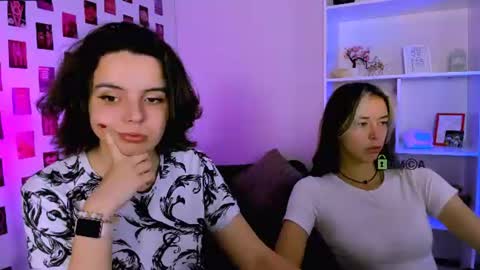 mia_mooon_ online show from June 17, 8:39 am