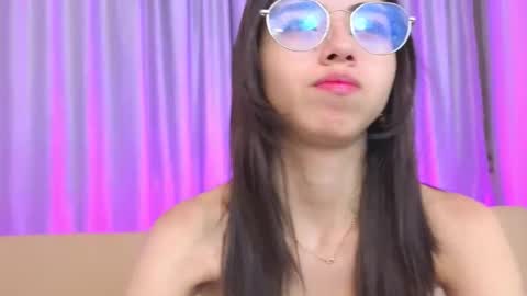 Mia online show from February 28, 12:06 pm