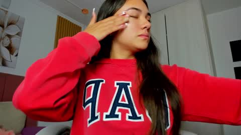 Snapshot of mia_nevaeh chatting on January 4, 8:27 pm Mia Nevaeh - follow me online show from January 4, 8:27 pm