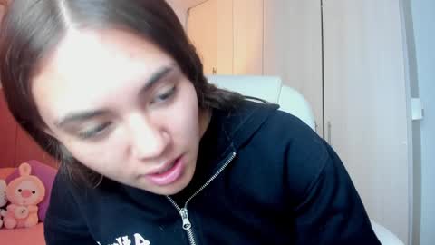 Snapshot of mia_nevaeh chatting on January 25, 8:10 pm Mia Nevaeh - follow me online show from January 25, 8:10 pm