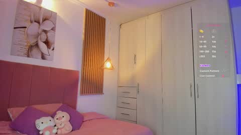 Snapshot of mia_nevaeh chatting on September 12, 8:42 pm Mia Nevaeh - follow me online show from September 12, 8:42 pm