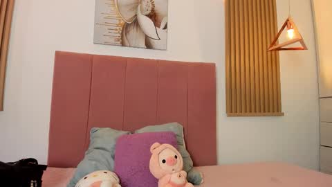 Mia Nevaeh - follow me online show from November 30, 6:56 pm