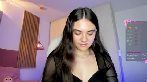 Snapshot of mia_nevaeh chatting on May 7, 8:36 pm Mia Nevaeh - follow me online show from May 7, 8:36 pm