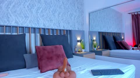 MIa online show from February 1, 5:58 pm