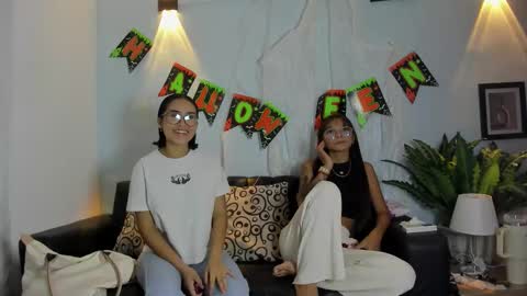 mia_petite72 online show from November 4, 10:42 pm