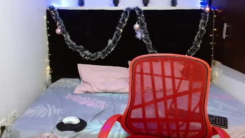 Snapshot of mia_peyton chatting on December 29, 3:13 pm Mia online show from December 29, 3:13 pm