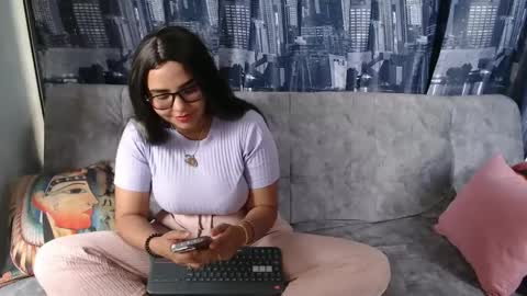 Snapshot of mia_peyton chatting on January 24, 8:22 pm Mia online show from January 24, 8:22 pm