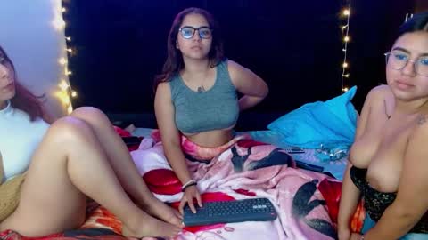 Snapshot of mia_peyton chatting on January 28, 3:46 pm Mia online show from January 28, 3:46 pm