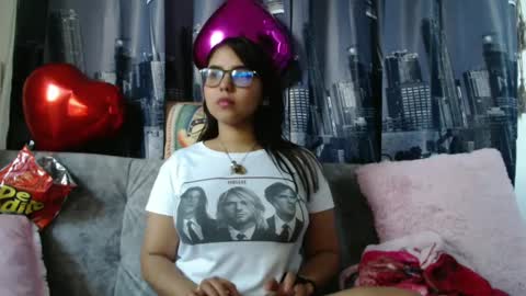 Snapshot of mia_peyton chatting on February 27, 10:20 pm Mia online show from February 27, 10:20 pm