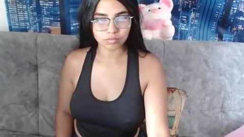 Snapshot of mia_peyton chatting on April 25, 6:05 pm Mia online show from April 25, 6:05 pm