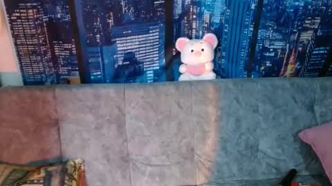Snapshot of mia_peyton chatting on April 28, 7:08 pm Mia online show from April 28, 7:08 pm