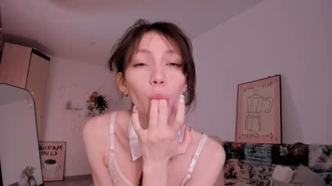 Mia Pimmy online show from April 19, 4:12 am