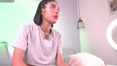 Mia Reeves online show from February 18, 6:37 pm