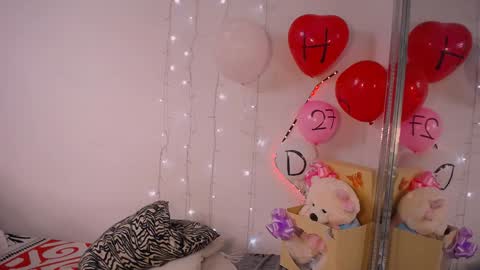 Snapshot of mia_reys chatting on December 12, 11:40 am mia reys online show from December 12, 11:40 am