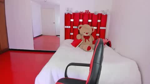 mia online show from March 7, 4:59 pm