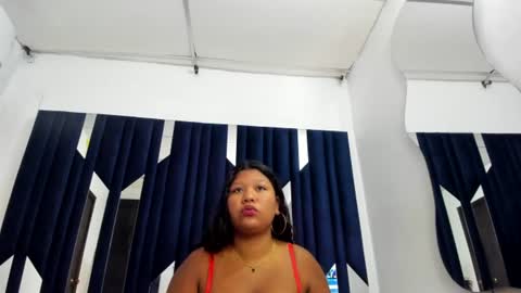 mia_roussex6 online show from August 4, 3:58 pm