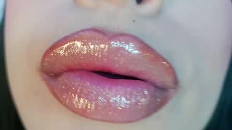 Mia online show from March 7, 10:07 pm