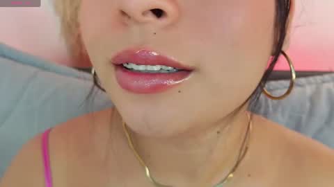Mia online show from July 25, 5:54 pm