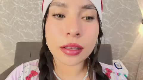 Mia Roux online show from December 24, 1:06 am