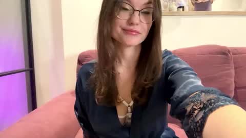 Mia online show from September 30, 4:50 am