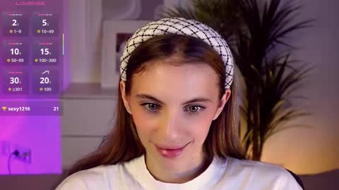 Mia online show from November 14, 6:23 am