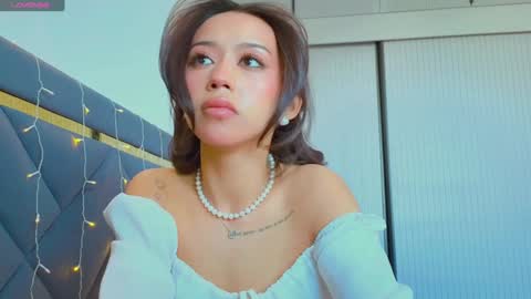 Mia online show from February 6, 6:51 am