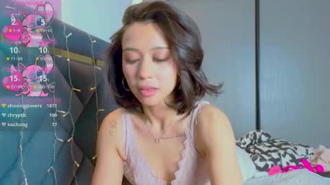 Mia online show from February 9, 12:41 pm