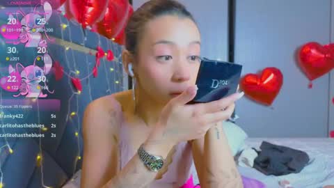 Mia online show from February 24, 12:37 pm