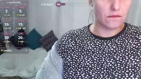 Snapshot of mia_sunn chatting on February 13, 7:42 pm mia_sunn online show from February 13, 7:42 pm