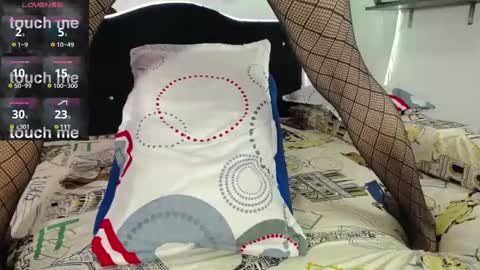 Mia online show from January 19, 2:04 am