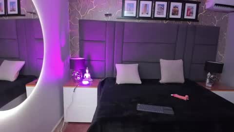 Snapshot of mia_vanegas chatting on July 8, 11:48 am Mia online show from July 8, 11:48 am