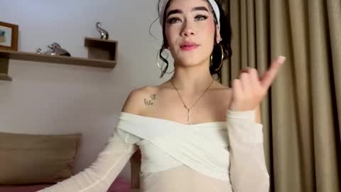 mia_velveet online show from March 17, 7:06 pm