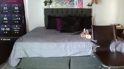 MIA  online show from October 6, 2:03 pm