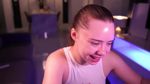 Snapshot of mia_vixen_ chatting on November 18, 4:06 am VixenMia online show from November 18, 4:06 am