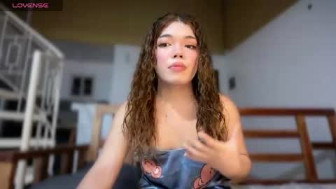 Mia online show from July 17, 6:24 pm