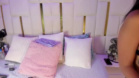 Snapshot of mia_vy chatting on June 18, 3:07 am mia_vy online show from June 18, 3:07 am