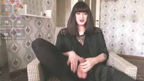 mia_wallase online show from November 10, 1:10 pm