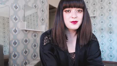 mia_wallase online show from April 4, 7:17 am
