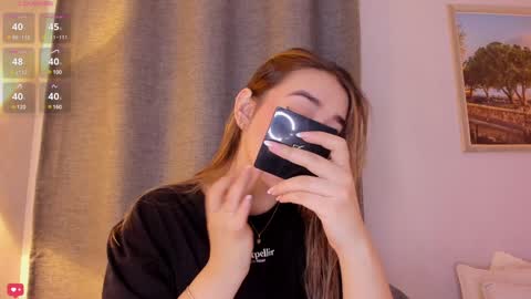 Mia White  online show from January 29, 12:24 pm