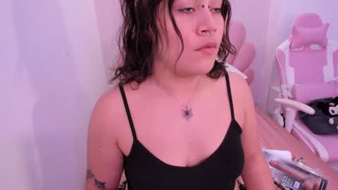 Snapshot of mia_yeager chatting on October 6, 3:15 am mia_yeager online show from October 6, 3:15 am