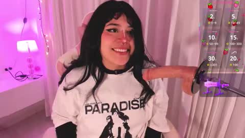 Snapshot of mia_yeager chatting on November 23, 2:11 am mia_yeager online show from November 23, 2:11 am