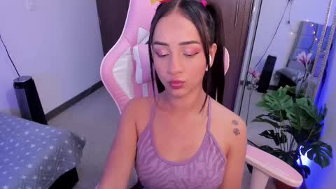 Snapshot of miaa_06 chatting on February 26, 2:59 am mia  nicolle online show from February 26, 2:59 am