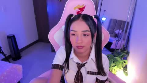 Snapshot of miaa_06 chatting on October 7, 3:14 am mia  nicolle online show from October 7, 3:14 am